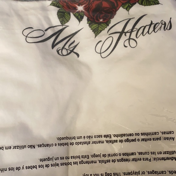 FOREVER 21 “PRAYING FOR MY HATERS” GRAPHIC TEE - Picture 2 of 5